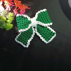 Crocheted Bow Hair Clip