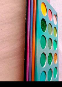 💥🥰Makeup mega  only eyeshadow available 💥