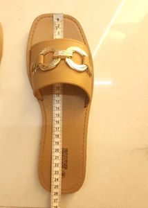 zudio Stylish Gold Chain Slides