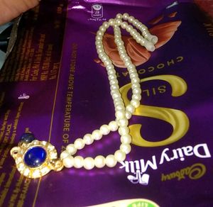 Blue Kundan-Stone Pendant Pearl Necklace