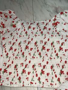 White Rose Print Puff Sleeve Top