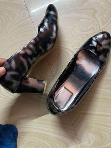 Black &amp; Silver Pumps