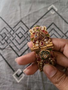 Exquisite Kundan &amp; Pearl Bangles