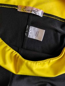 Workout Leggings with Yellow Accents