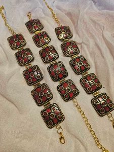 Laq Bracelate with brass base
