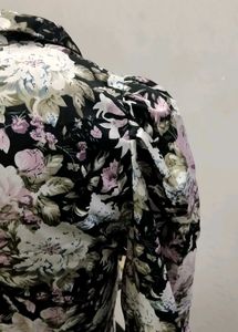 Floral Print Twist Front Top