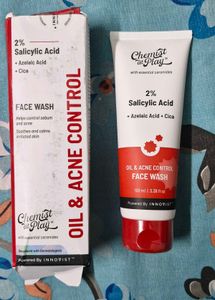 Chemist at Play Face Wash
