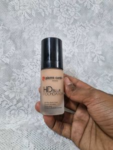 Pierre Cardin HD Blur Foundation