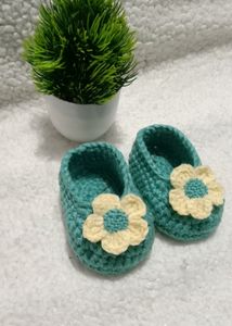 Crochet 3-4 months Booties