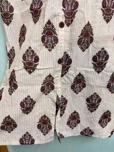 Stylish Sleeveless Kurta