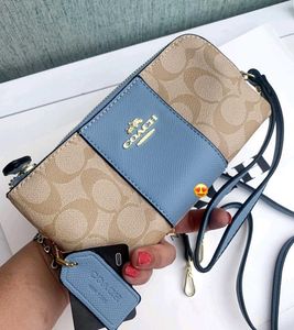 Coach Wristlet - slings