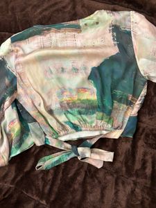 Abstract Print Flowy Top