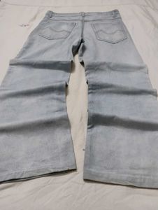 Light Wash Baggy Denim Jeans