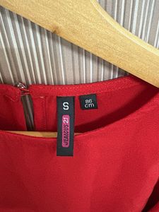 Chic Red Cold Shoulder Blouse