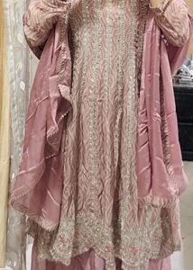 Elegant Pink Embroidered Kurta Set