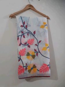 Elegant Floral Saree with Blouse Piece NEW