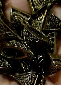 100 Antique Bronze Triangle Charms
