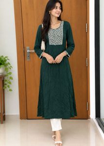 Elegant Teal Kurta with Intricate Neckline