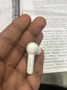 Crossloop Earbuds mint condition