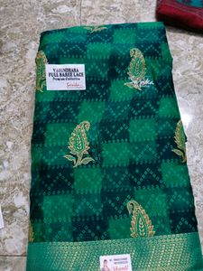 Elegant Green bandhani Saree with Lace Border