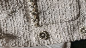 Chic Textured Cropped Jacket