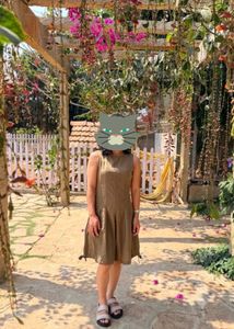 Olive Pleated Sleevesless Balloon Dress 💚