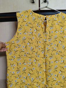 cotton floral print top