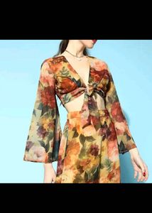 Floral Tie-Front Crop Top