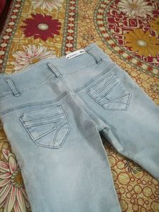 Trendy Rugged Jeans For Women