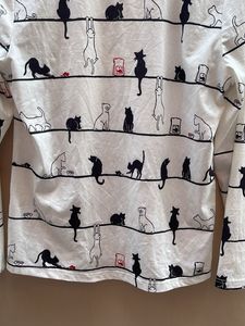Cute Cat Print V-Neck Long Sleeve Top