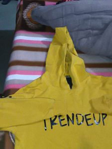 Trendeup Yellow Hoodie