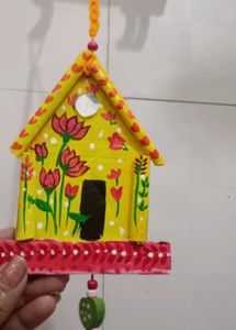 Hand-painted Yellow Birdhouse Showpiece 🌷
