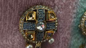 Elegant Jhumka &amp; Maang Tikka Set