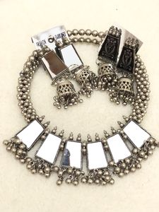 Choker With Earing
