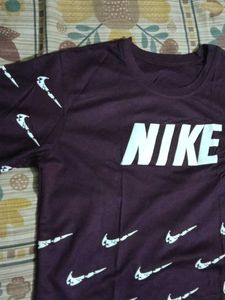 Nike women's crop top