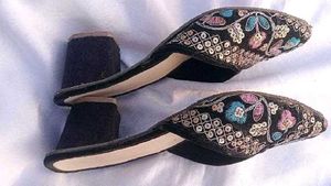 Floral Embroidered sandal 👡