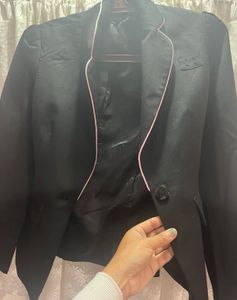 Stylish Black Blazer
