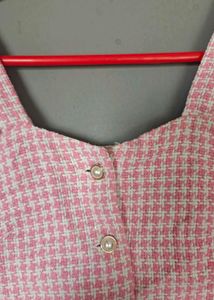 Chic Pink Houndstooth Tweed Top