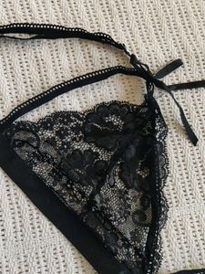 Avidlove Lace Trimmed Black Bra