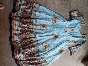 Free Hips Gown