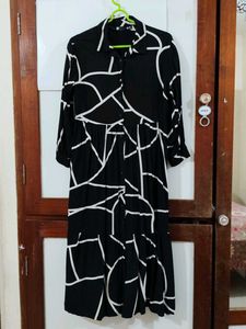 Chic Black & White Geometric Print Dress
