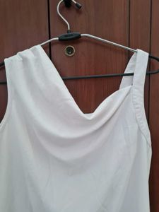 Globus White Sleeveless Top