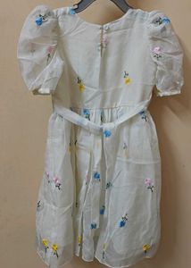 Cute Embroidered Dress 4-5years