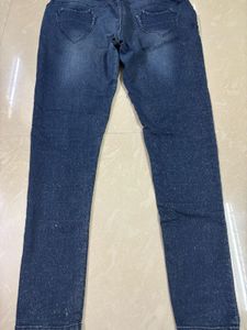 Trendy Speckled Denim Skinny Jeans with Heart Back