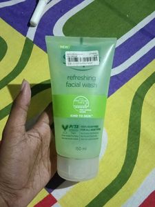 Refreshing Facial Wash - New