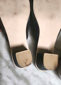 Stylish Bow Detail Mules