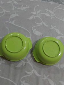 Superware Plastic Bowls with lids Pack of 2