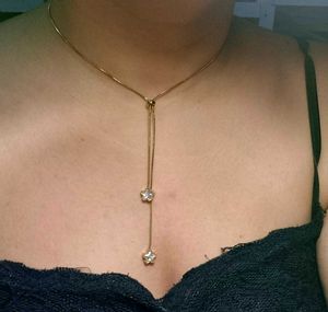 Anti tarnish Sparkling Flower Pendant Necklace