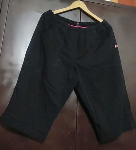 Black Shorts Capri For Girl Or Woman 32 Waist