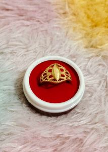 Elegant Gold Tone Ring
